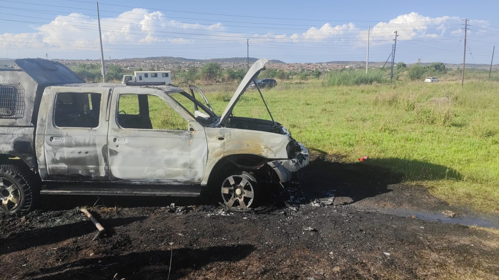 Municipality bakkie burned at Atteridgeville Primary Substation. 