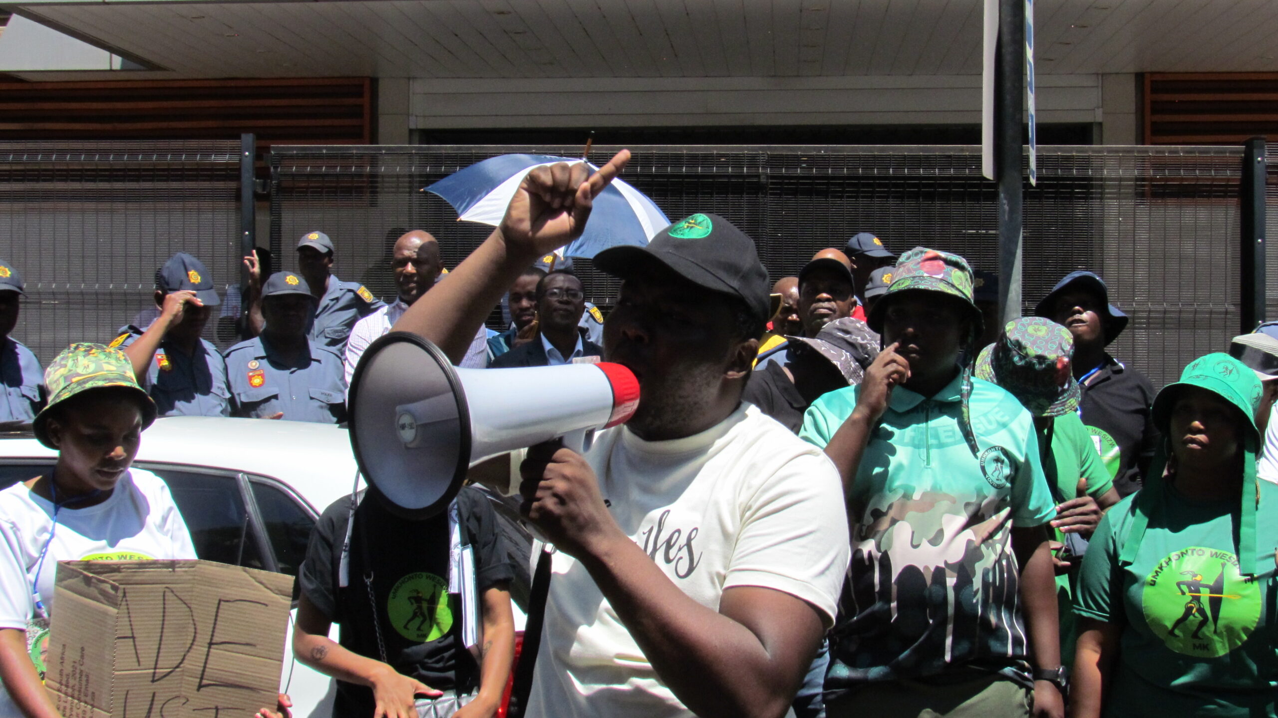 MKYL Deputy Presidents Thapelo Maisha addressing the students outside the department of higher education and training 