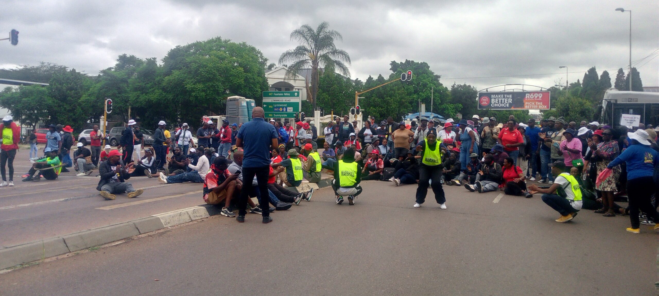 University of Pretoria workers during their protest demanding wage increase photo by Dimakatso Modipa 