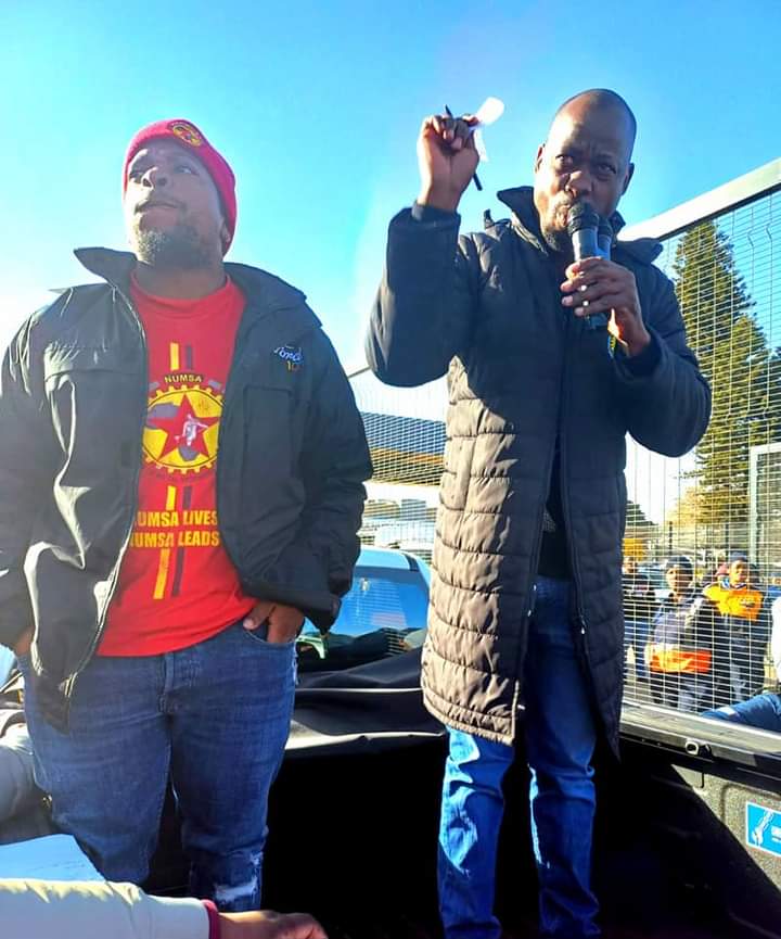 NUMSA president Andrew Chirwa addressing Ford Company workers in Silverton