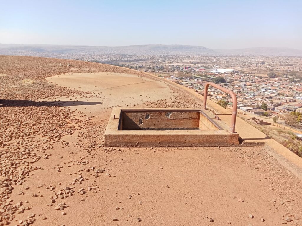 Mamelodi reservoir without a lid a danger to Mamelodi residents' photo by Dimakatso Modipa  