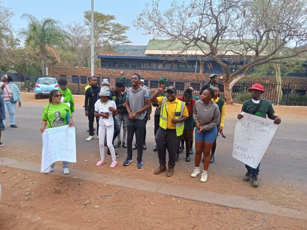 Concern groups protest at Lynnwood Ridge primary school against bullying photos by Dimakatso Modipa