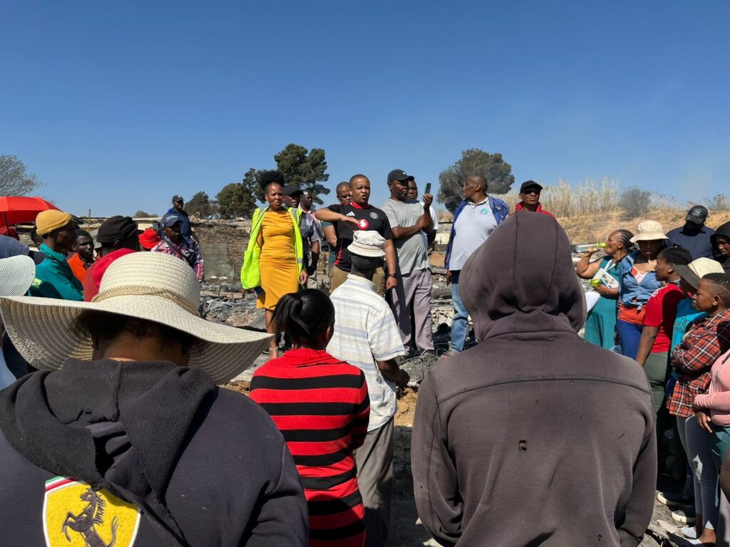 City of Tshwane MMC for Human Settlements Ofentse Madzebatela addressing fire victims at Mahlangu informal settlement at Olievenhoutbosch 