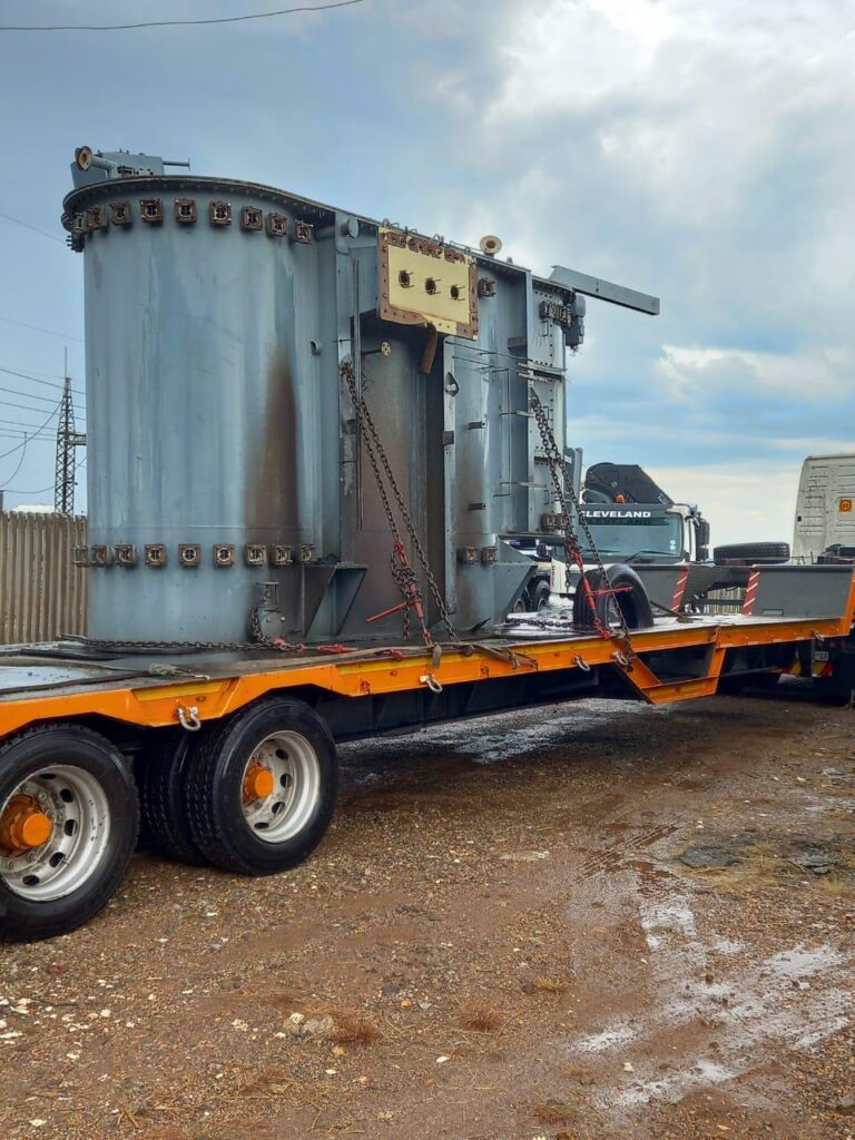 A massive and brazen attempted theft of electricity transformers was foiled this afternoon at the Claudius Substation in Laudium