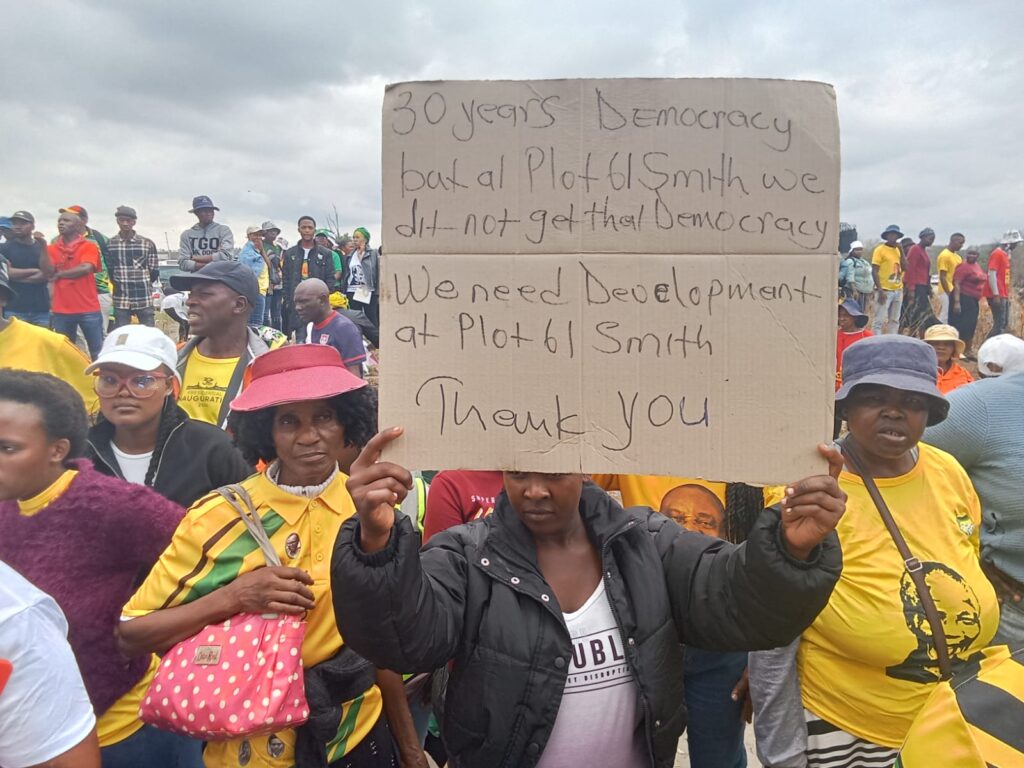 Residents of Plot 61 Smith informal settlement march to Tshwane House 