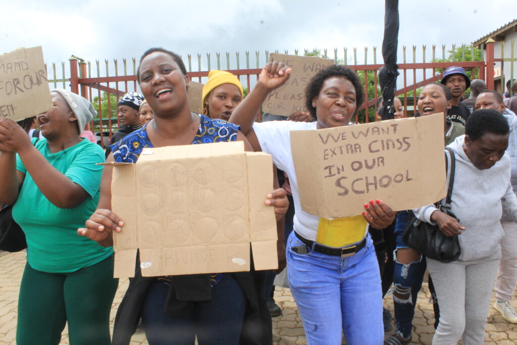 Angry parents protest outside the gate of Nellmapius Ext 6 primary school demand space for their kids' 