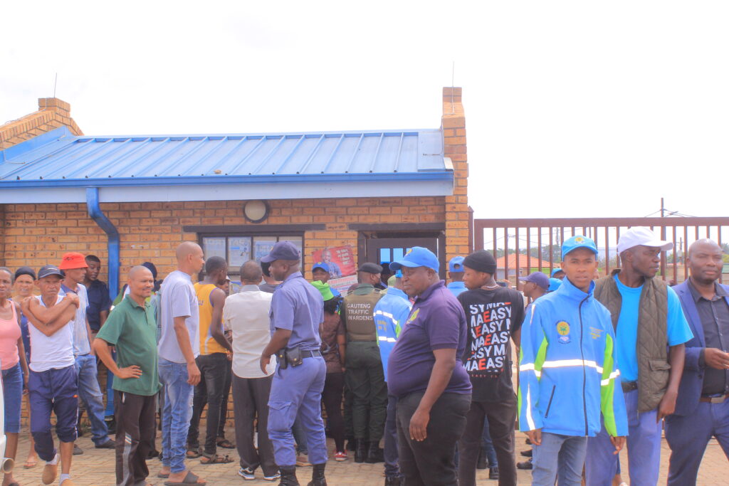 Parents and law enforcement at Nellmapius secondary school 