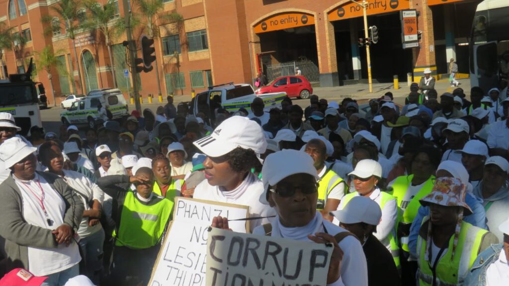 Members of LASCA and residents of Tshwane protest at Tshwane House