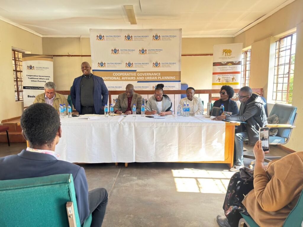 City of Tshwane Mayoral Committee, and the Gauteng Department of Cooperative 
Governance and Traditional Affairs Jacob Mamabolo held important engagements with Tshwane’s traditional councils with an effort to strengthen bilateral cooperation photo supplied 