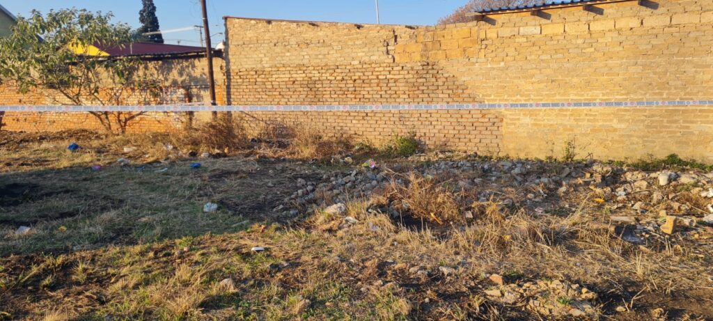 Shallow grave where a deceased body was found buried in Eersterus, Tshwane photo by SAPS