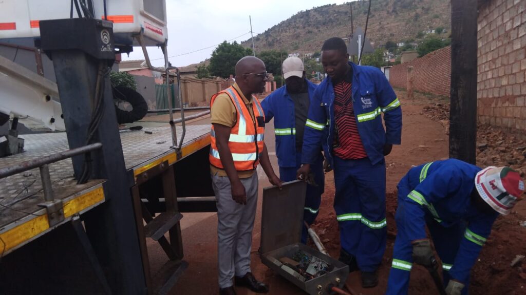 MMC for Utilities in the City of Tshwane Frans Boshielo with city of Tshwane electricity team in Lusaka, Mamelodi east, Tshwane 