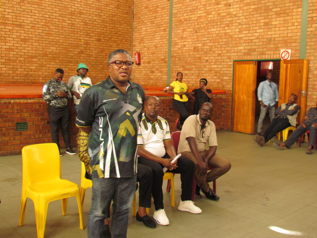 ANC Secretary General Fikile Mbalula in Mamelodi addressing residents of Ikageng about water crisis photo by Tshwane Talks