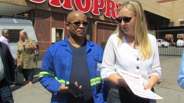 City of Tshwane MMC for Human Settlement Ofentse Madzebatela and MMC for finance Jacqui Uys during the TshwaneyaTima campaign photo by Dimakatso Modipa