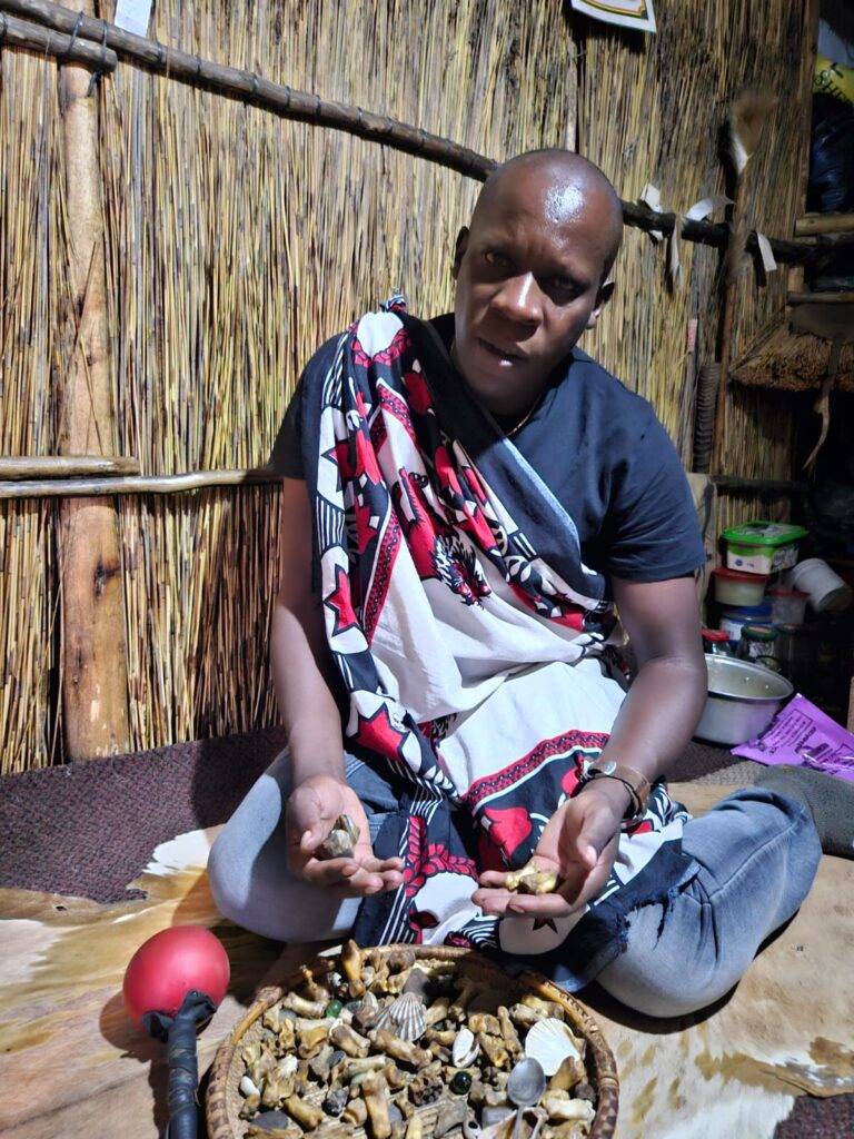 Dr Mulongo most trusted and loved traditional healer in Tshwane warning politicians about poison