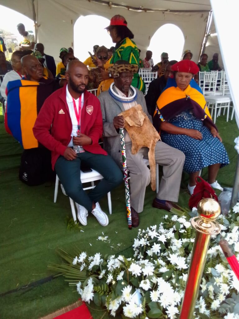Chief Lucas Mahlangu (Centre) with members of his family photo by Peter Mothiba