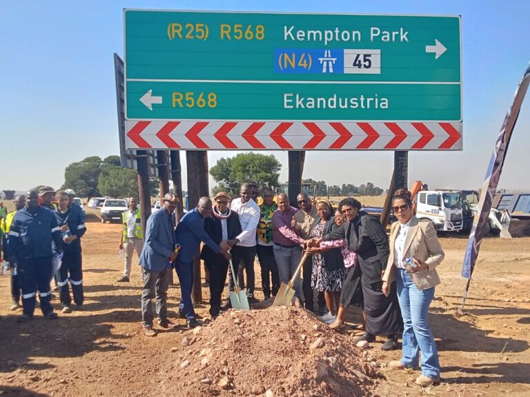 Gauteng MEC for Transport in Gauteng Kedibone Diale-Tlabela handing over the road K175 in Bronkhorstspruit to the contractor photo by Dimakatso Modipa
