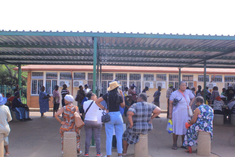 Residents of Mamelodi in a queue in Municipality office to apply for amnesty photo by Dimakatso Modipa