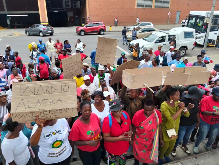 Residents of Mamelodi protest for transparency on relocation site photos by Dimakatso Modipa