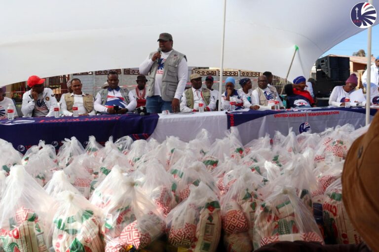 UAT Dr. Bantu Wonder Mahlatsi during the food parcels hand over