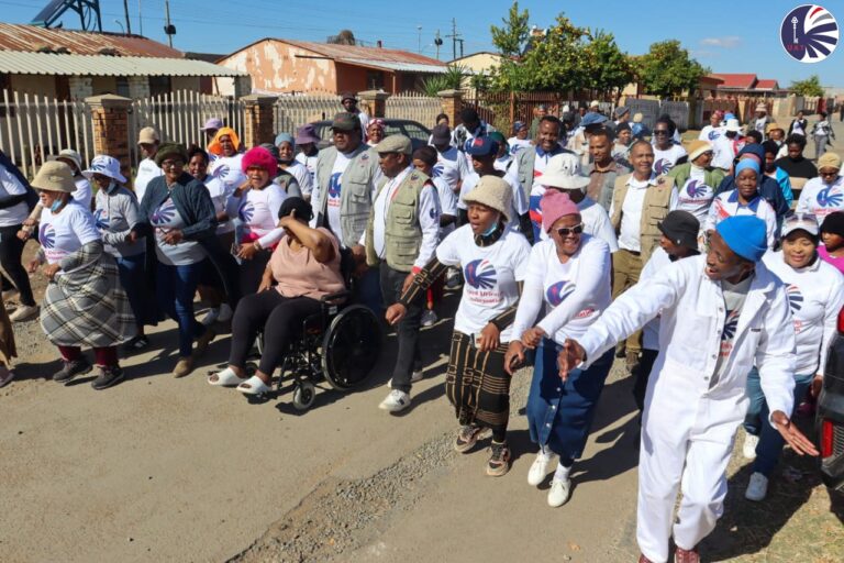 UAT members and community members of Kimberly