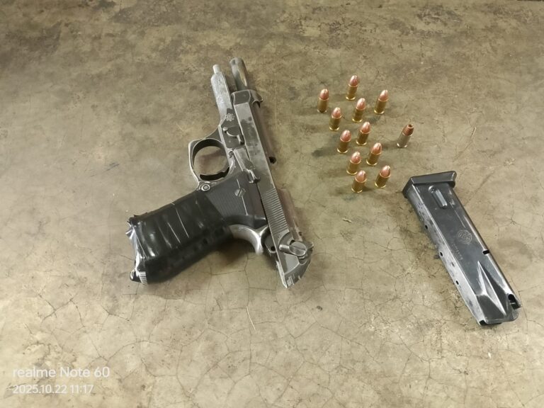 The firearm and ammunitions police found on the suspect photo supplied